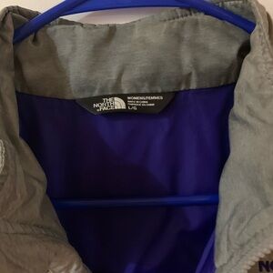 The North Face Women's Jacket - Gray and indigo